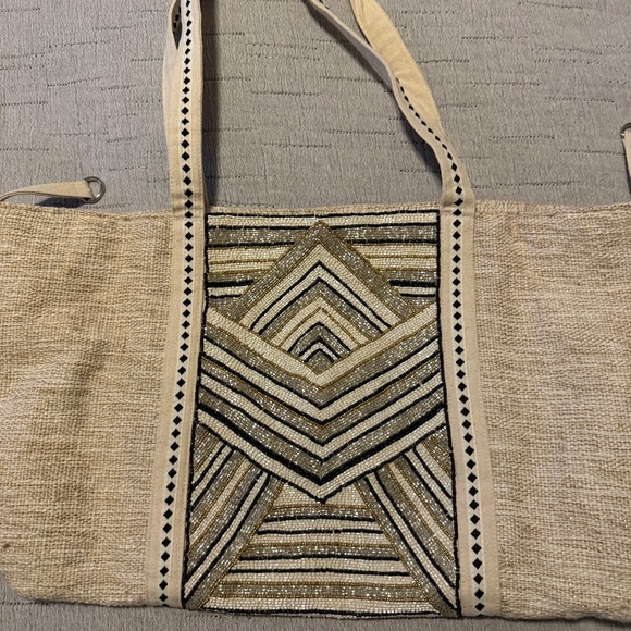 America & Beyond Beaded Tote - Picture 1 of 10